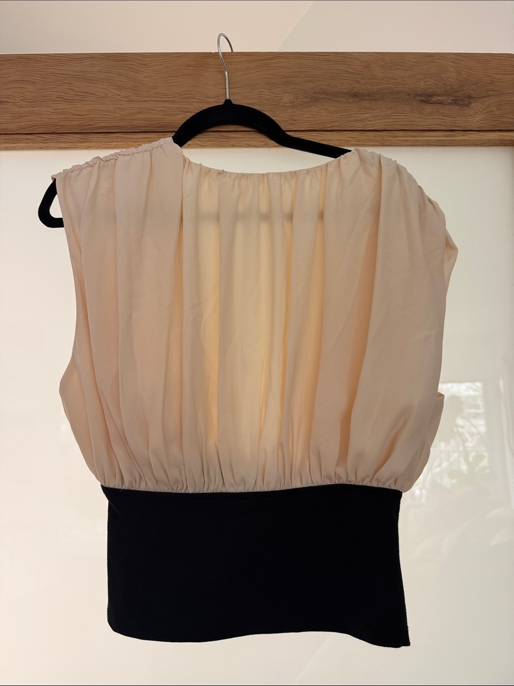 Backless Two-Tone Blouson Dress in Cream and Black